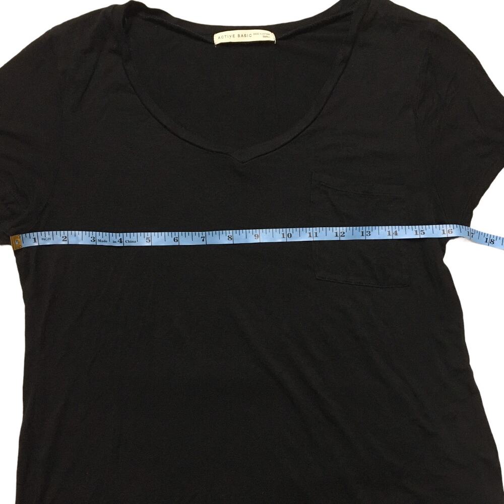 Active Basic T-Shirt V-Neck Short Sleeve Pocket Tee Women's Small/Medium Black - Picture 8 of 9